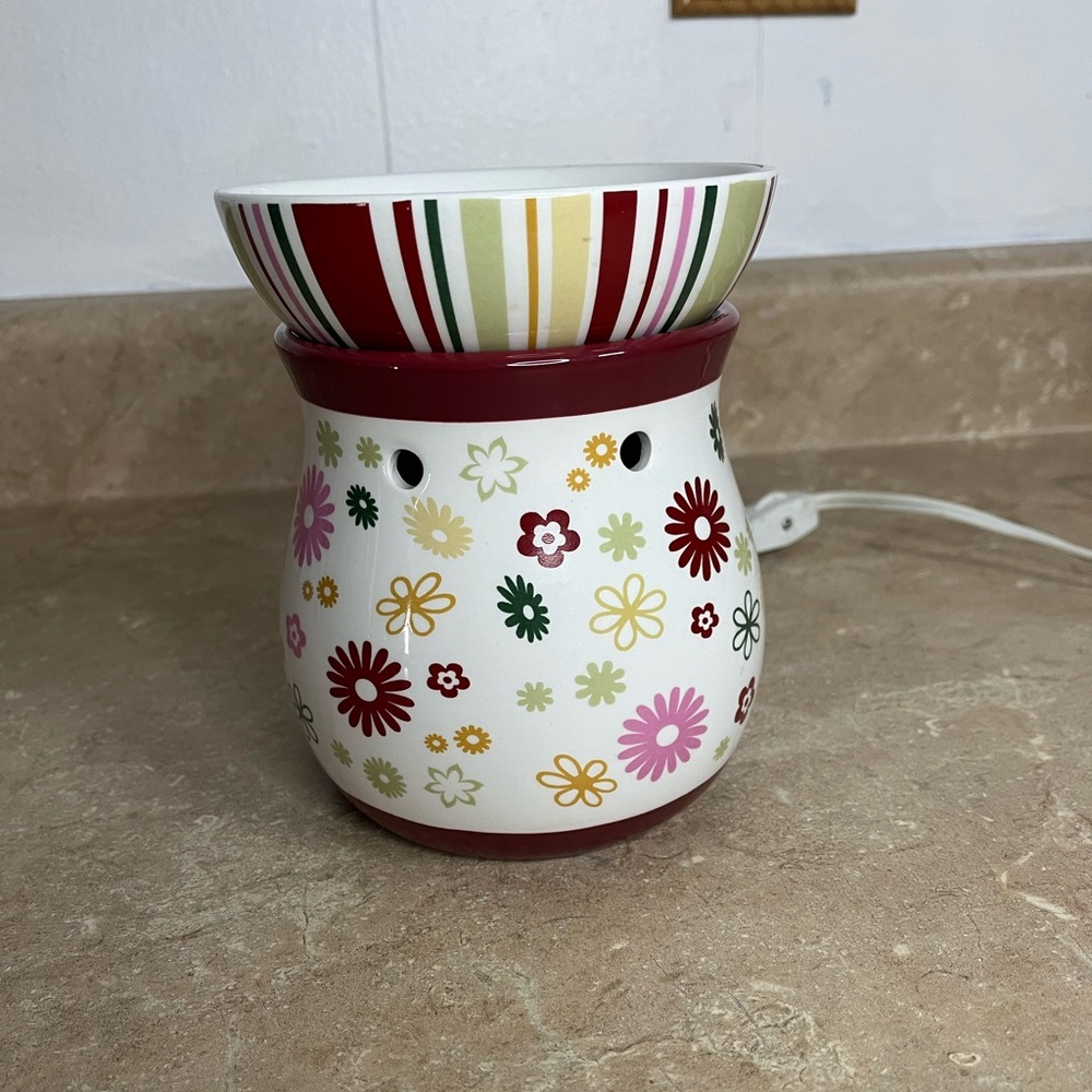 Scentsy Shabby Chic Wax Warmer